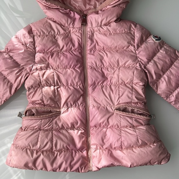 Moncler girls pink jacket size 4 (has discoloration) - Picture 2 of 15